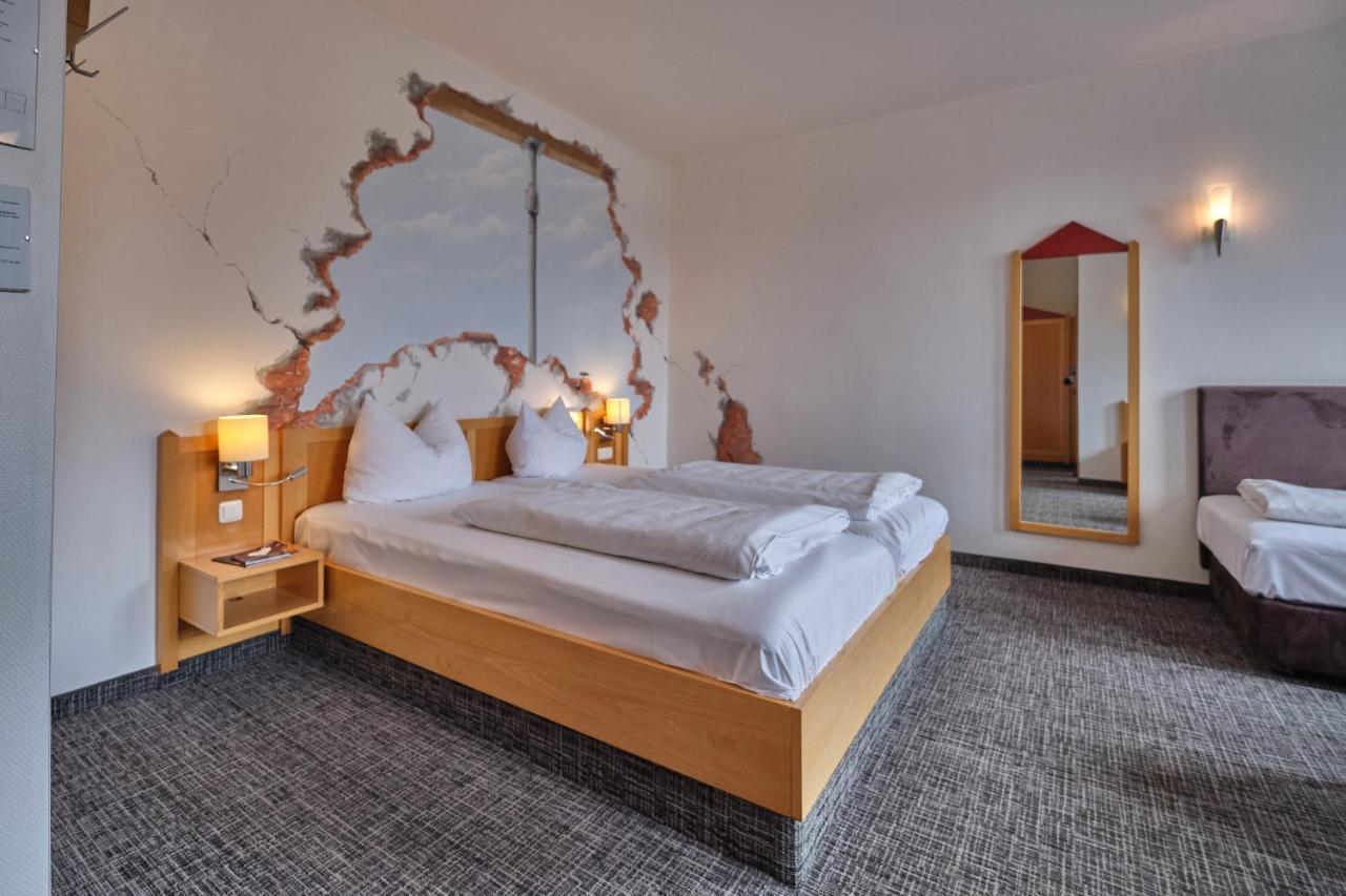 Hotel Roter Hahn Regensburg Dış mekan fotoğraf