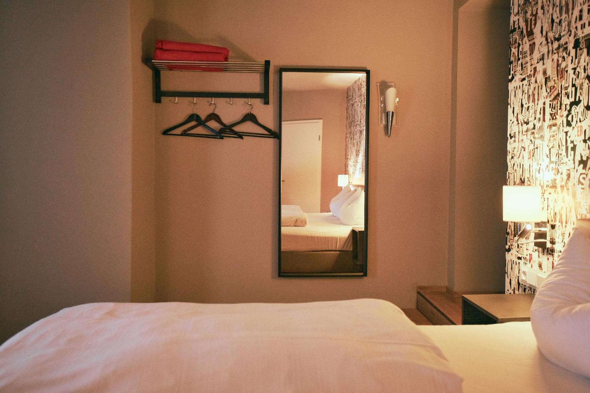 Hotel Roter Hahn Regensburg Dış mekan fotoğraf
