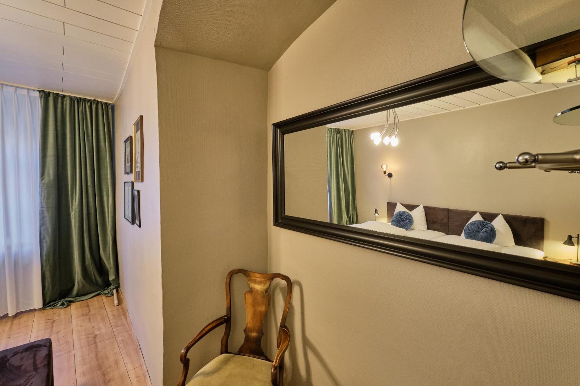 Hotel Roter Hahn Regensburg Dış mekan fotoğraf
