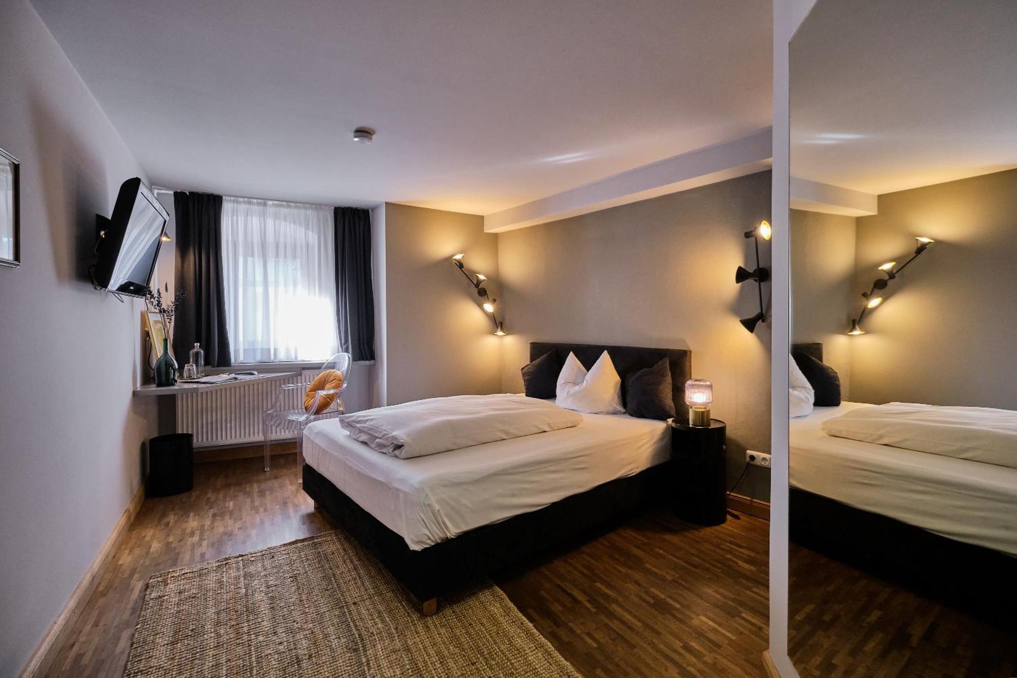 Hotel Roter Hahn Regensburg Dış mekan fotoğraf