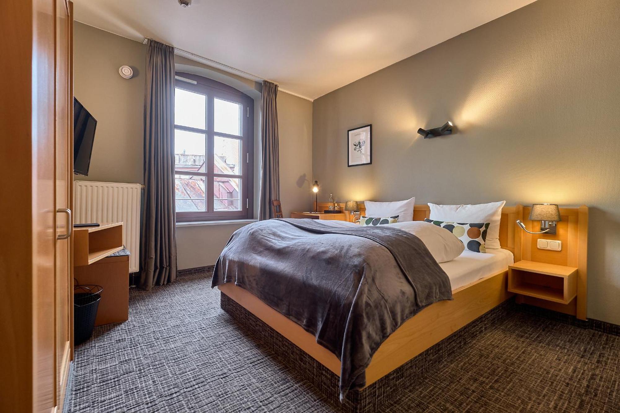 Hotel Roter Hahn Regensburg Dış mekan fotoğraf